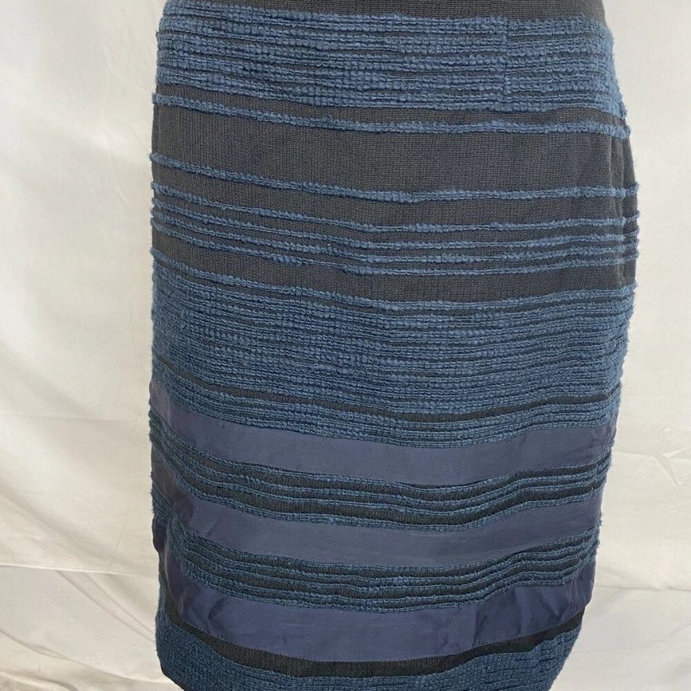 NEW CAROLINA HERRERA Women’s Mixed-Fabric Tweed Knee-Length Skirt Navy/Black – 8